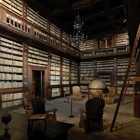 Appartamento A Palazzo Vinci แฟร์โม ภายนอก รูปภาพ