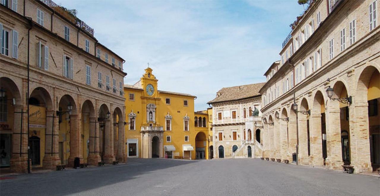Appartamento A Palazzo Vinci แฟร์โม ภายนอก รูปภาพ