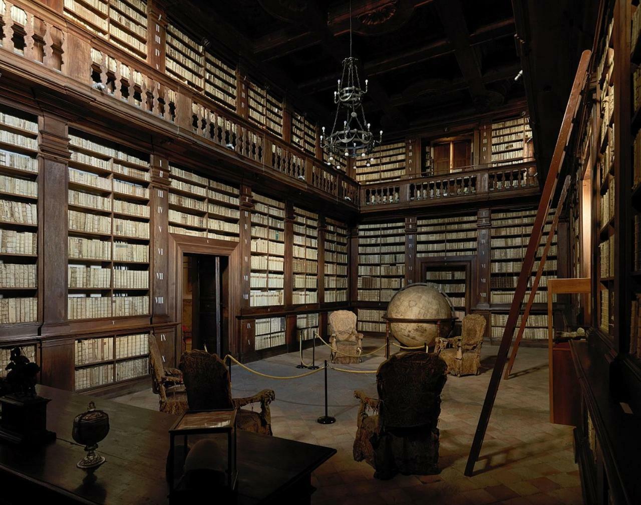 Appartamento A Palazzo Vinci แฟร์โม ภายนอก รูปภาพ